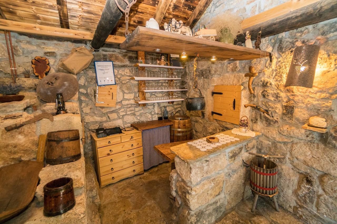 Agroturizam Duvancic - Konoba Dida Marka Drniš Buitenkant foto
